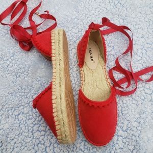 New Lace up red espadrilles sandals with pompoms